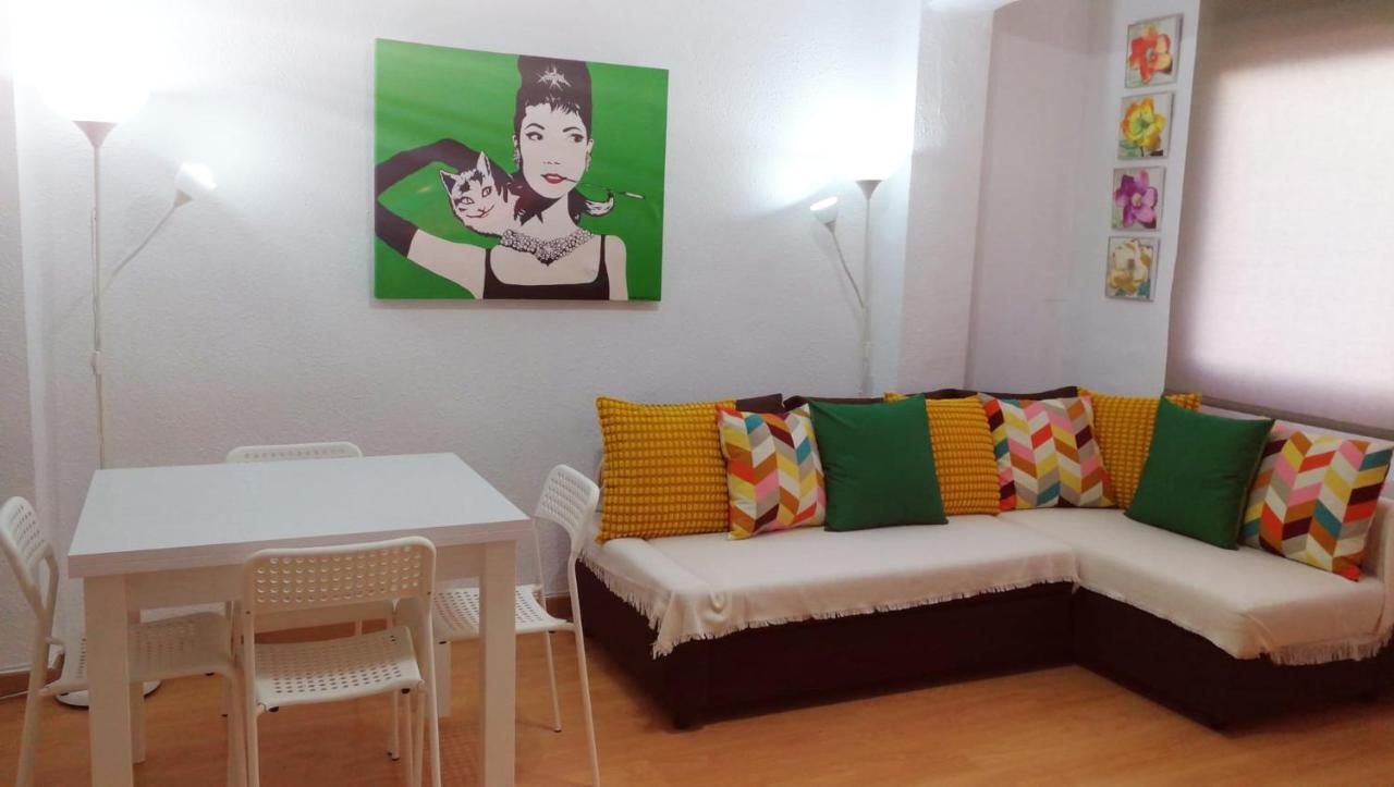 Centrico Apartamento En Proximo Parada De Metro Angel Guimera *